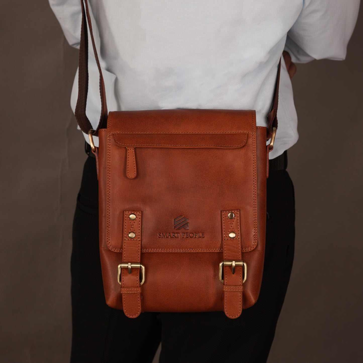 tan leather crossbody bag